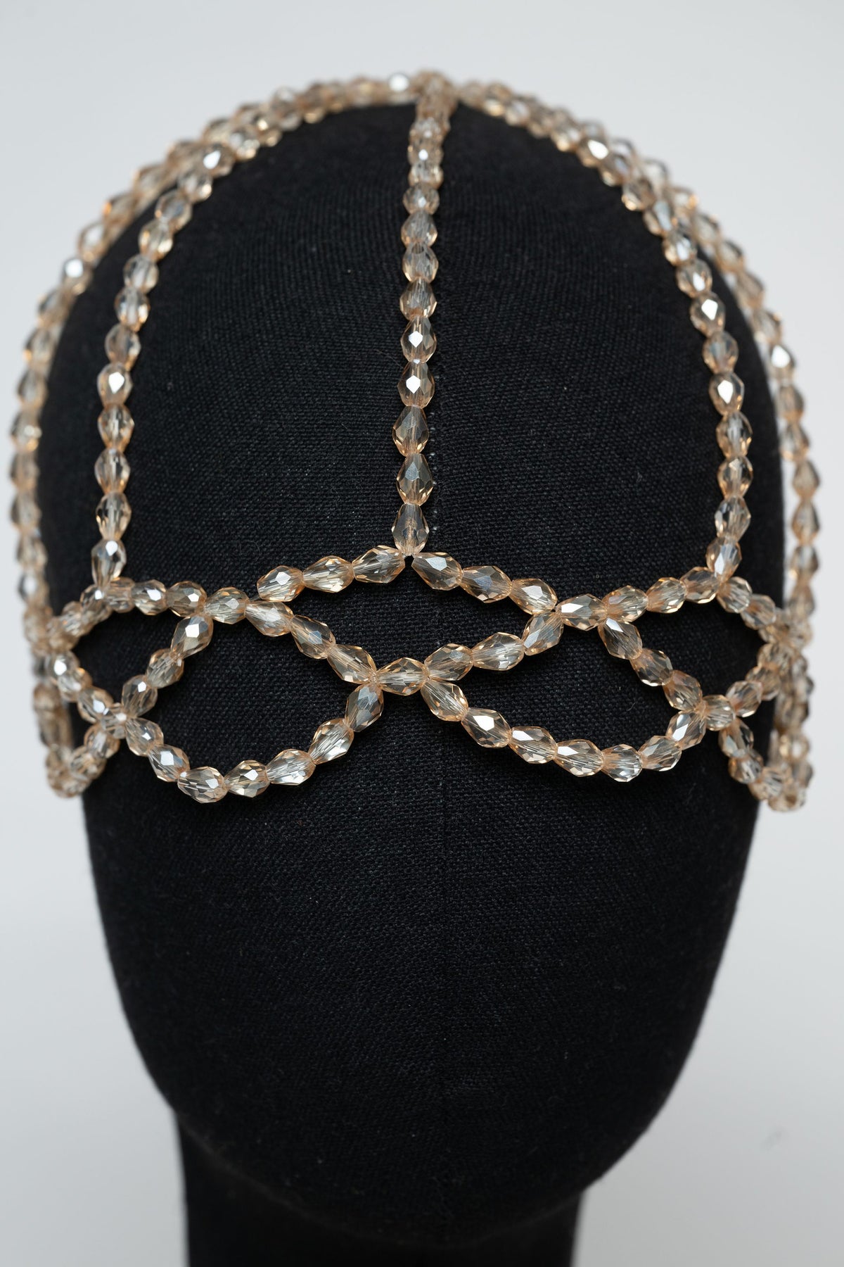 Bonnets en cristal — perles ovales Faralyn — Ambre, vue de face