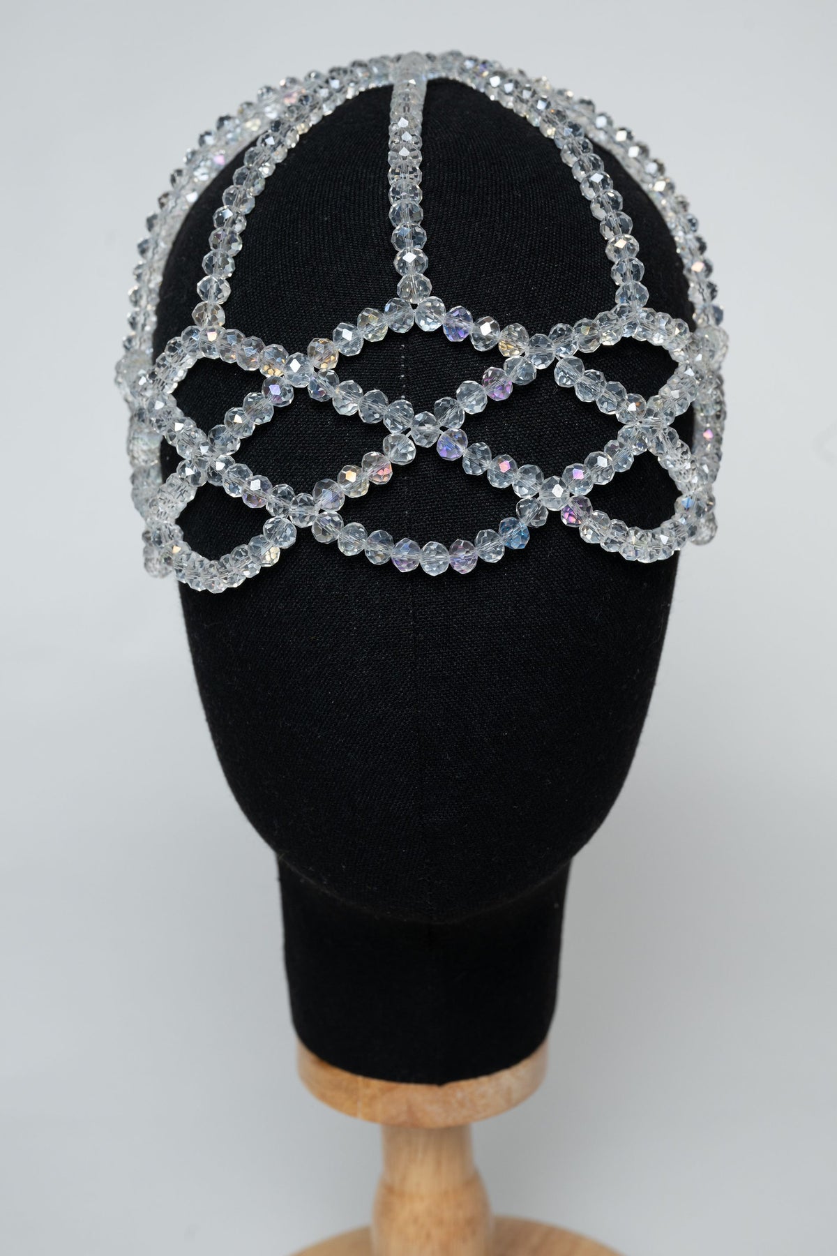 Bonnets en cristal — grandes perles Faralyn — Luna, vue de face