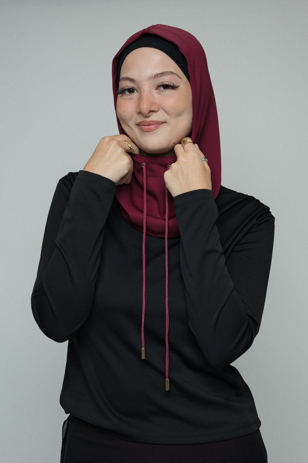 Cagoule mondaine Faralyn — Bordeaux, porté