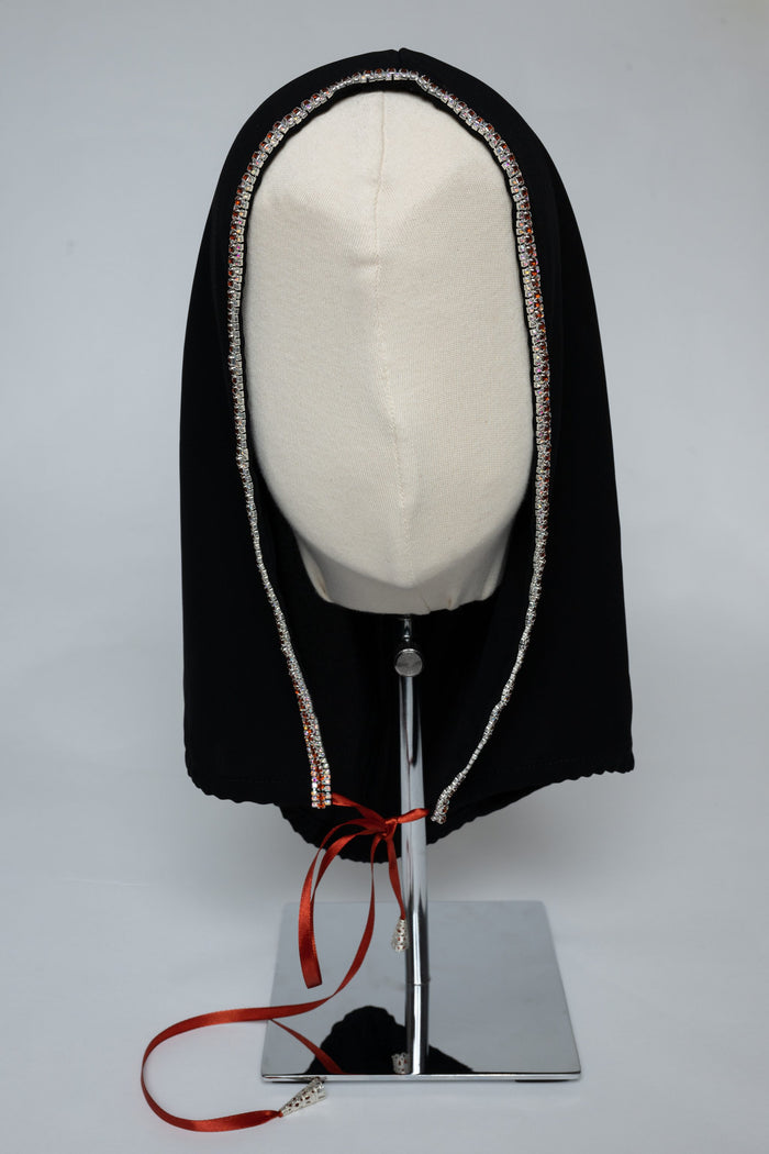 Capuche brodée Azel