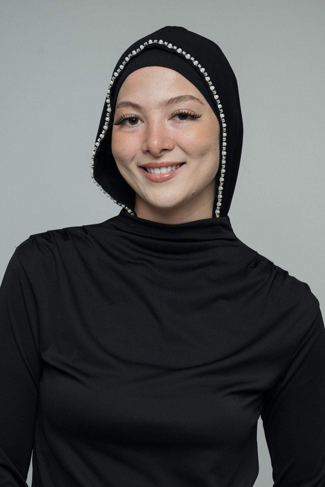 Capuche brodée Nacréa Faralyn — Nacréa, porté