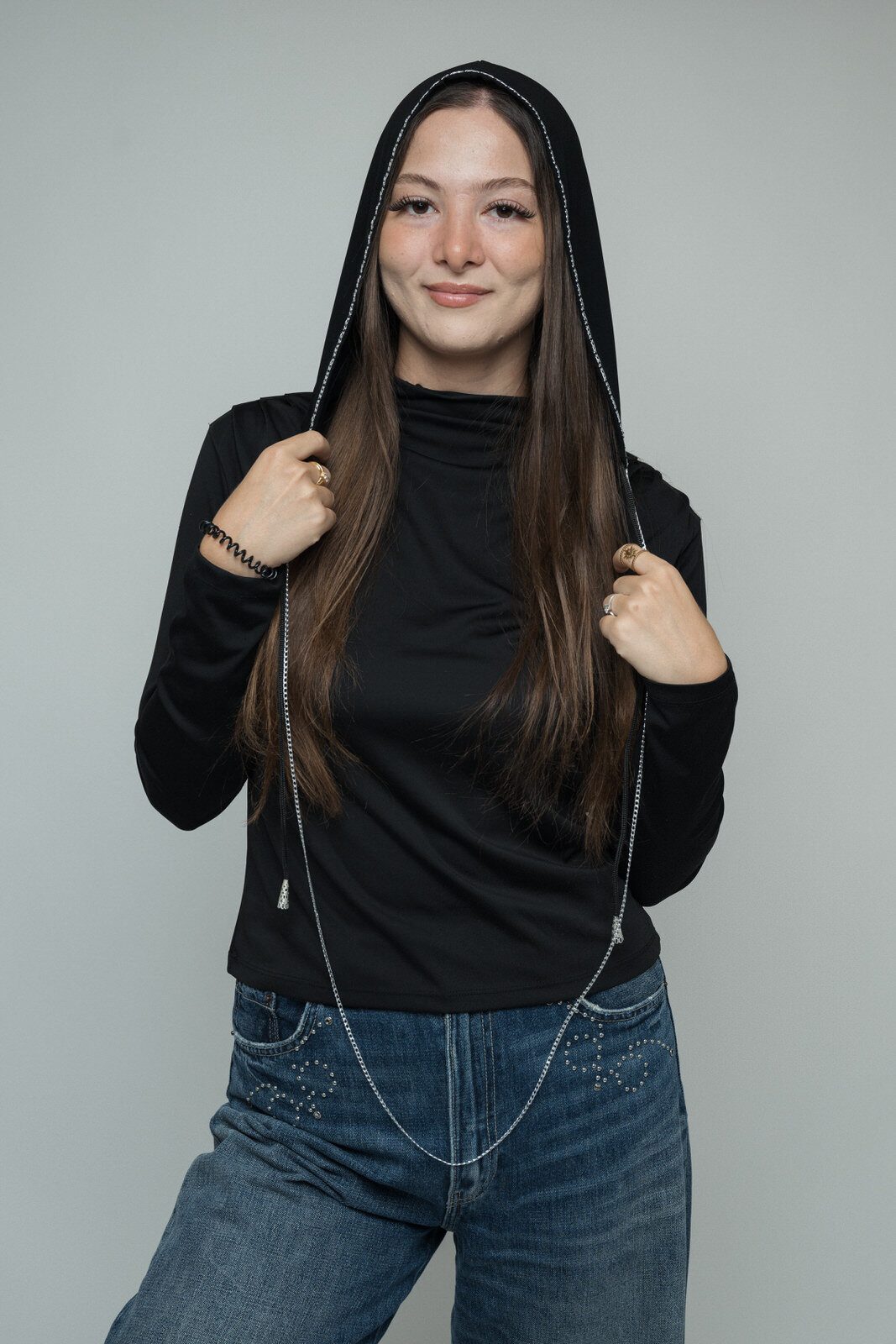 Capuche brodée Nacréa Faralyn — Nacréa, porté
